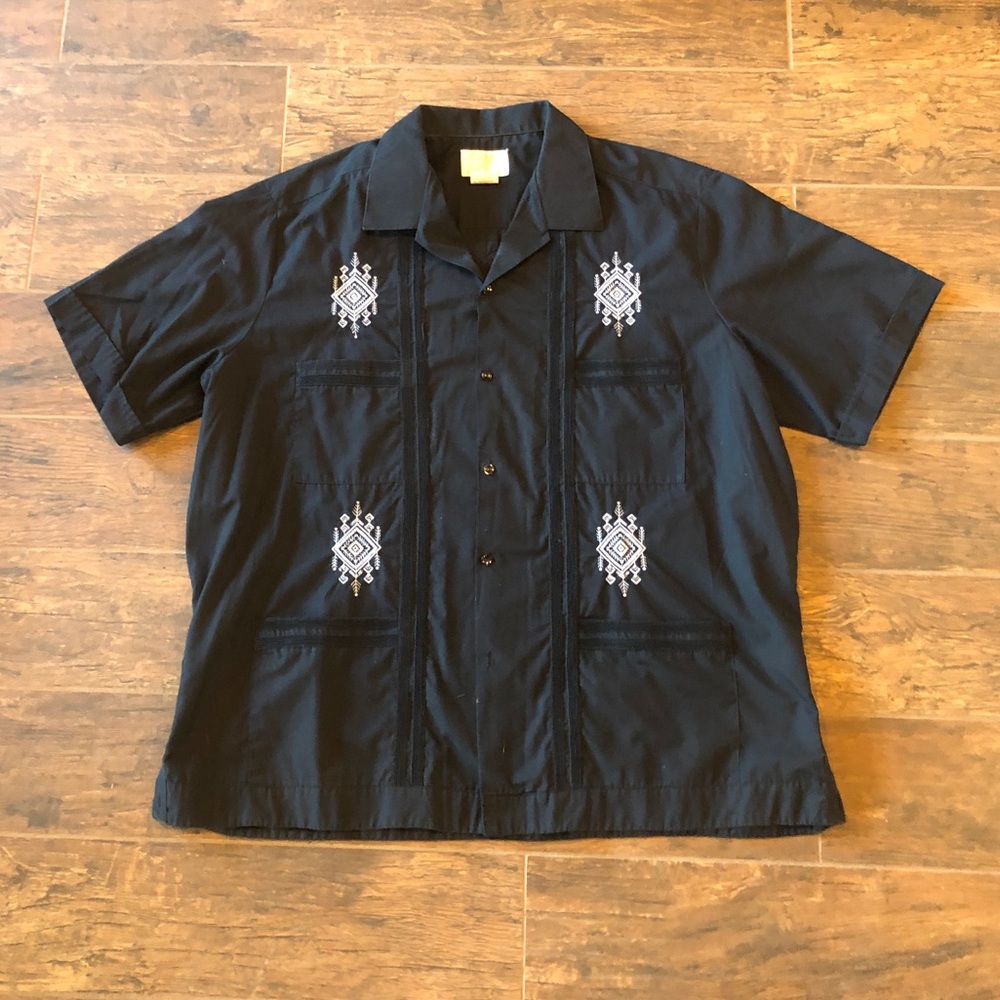 Men’s black guayabera, size 46 (XXL)
